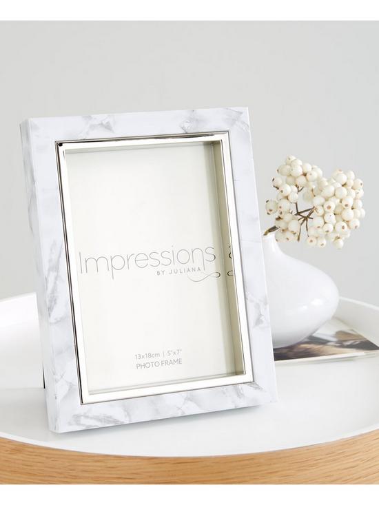 stillFront image of white-marble-look-photo-frame