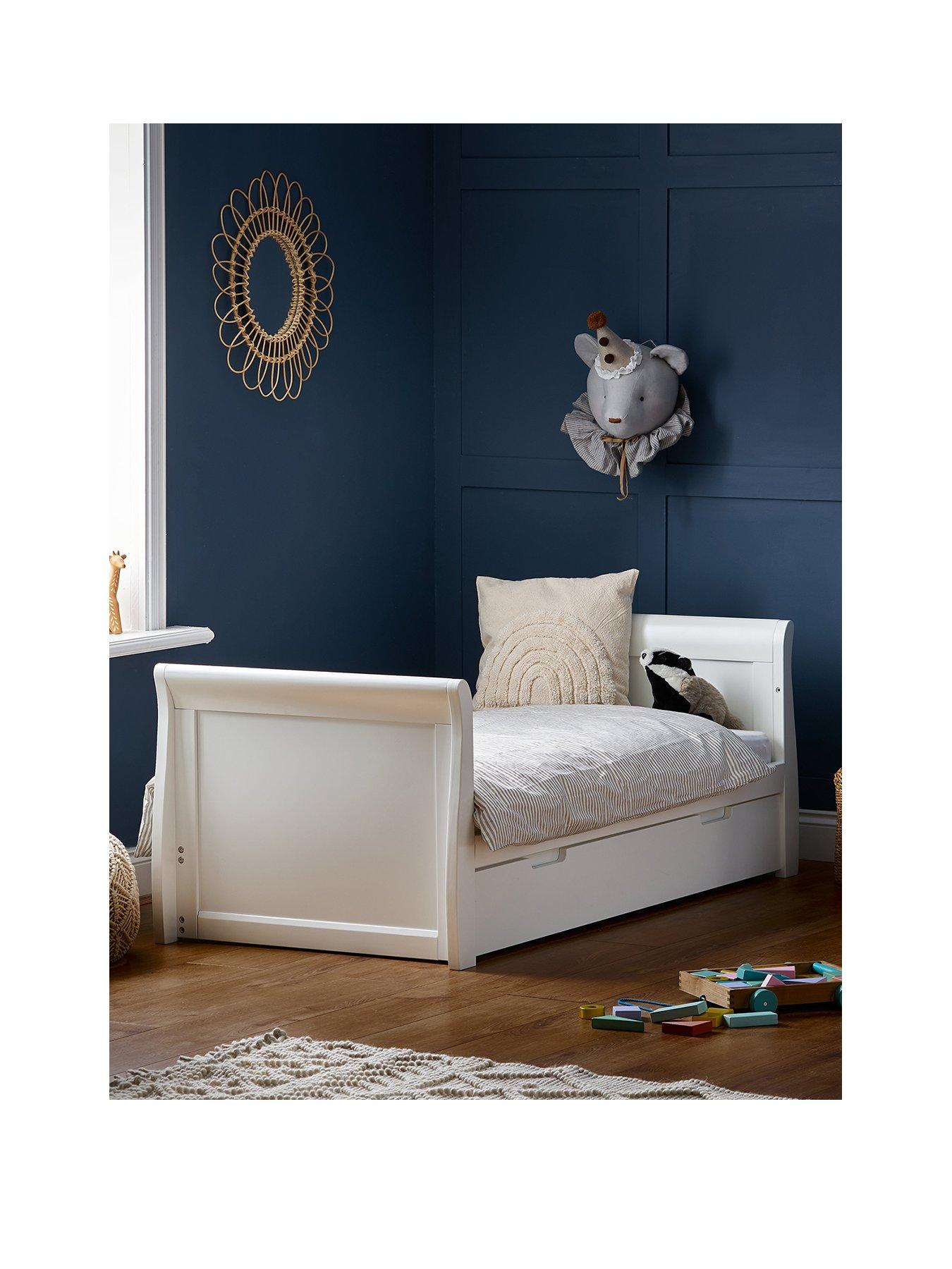 Image 2 of 7 of Obaby Stamford Classic Sleigh Cot Bed