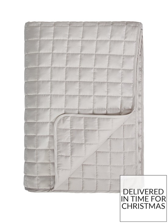 front image of very-home-luxury-quilted-bedspread-throw