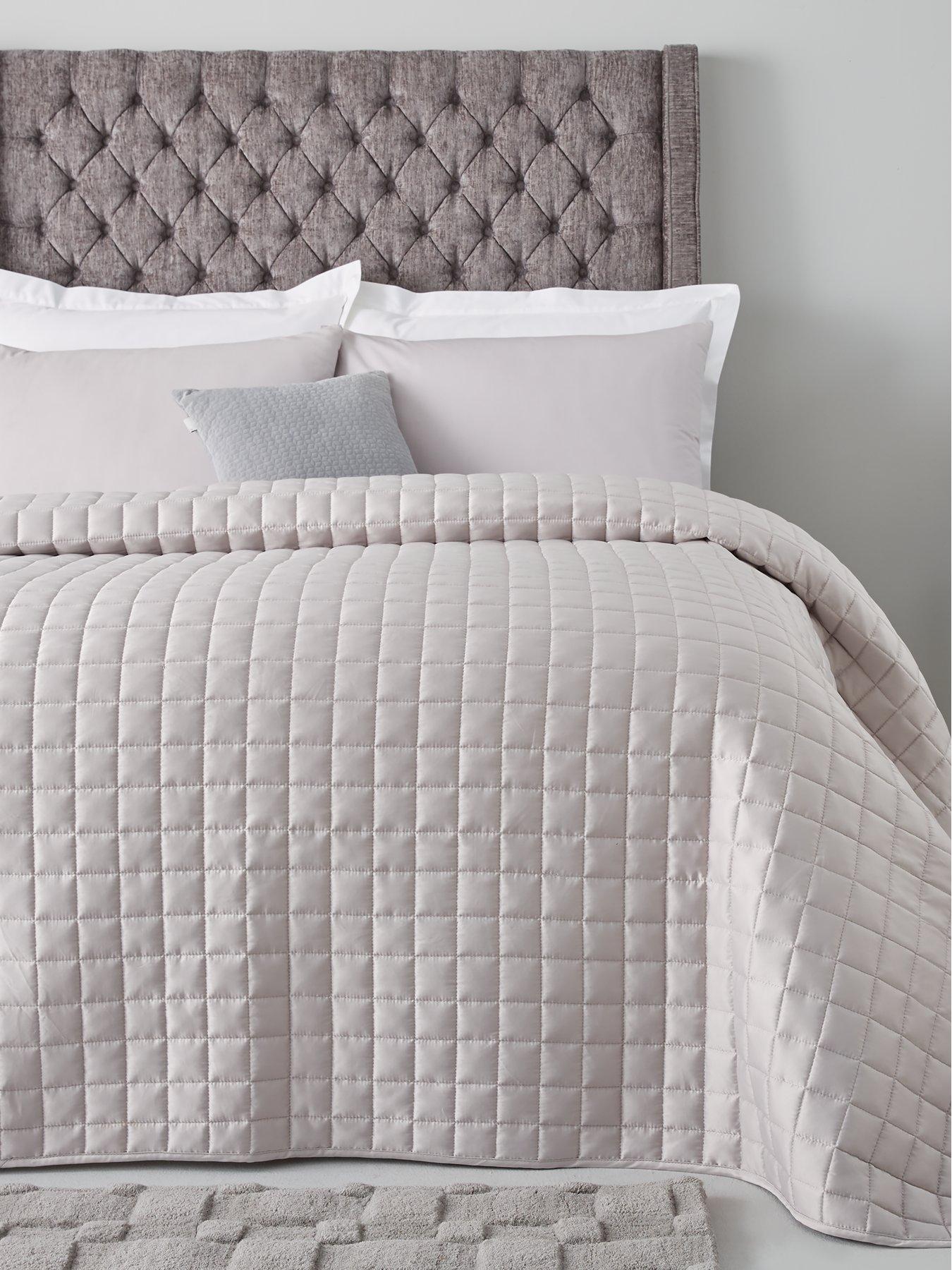 stillFront image of very-home-luxury-quilted-bedspread-throw-champagne