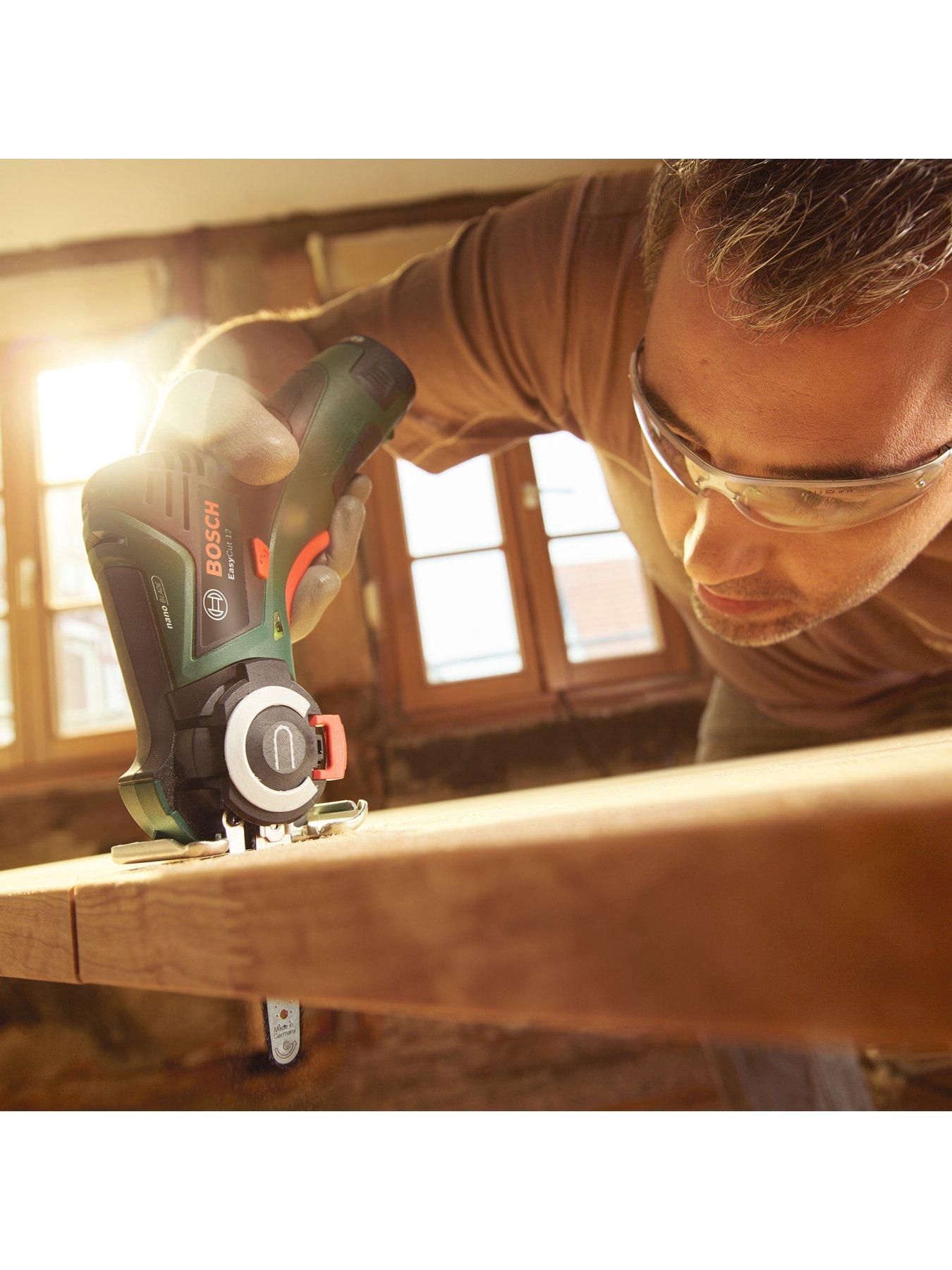 Image 3 of 6 of Bosch EasyCut 12 Saw (1 x 2.5AH)