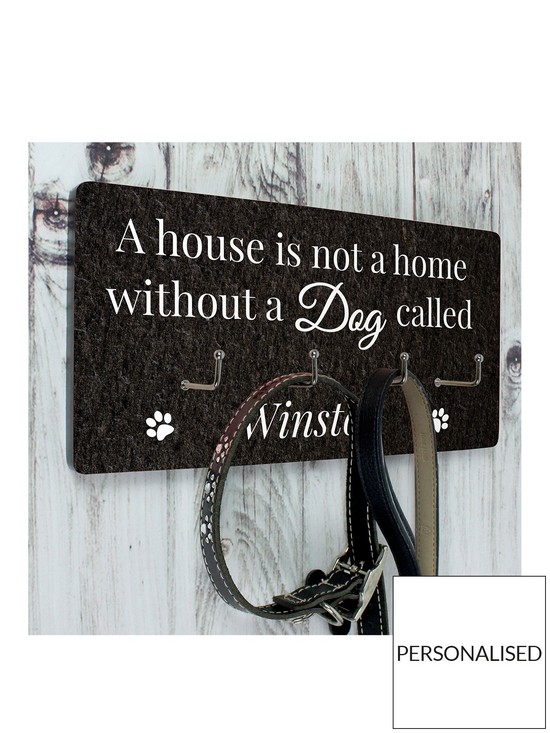front image of the-personalised-memento-company-personalised-dog-lead-hanger