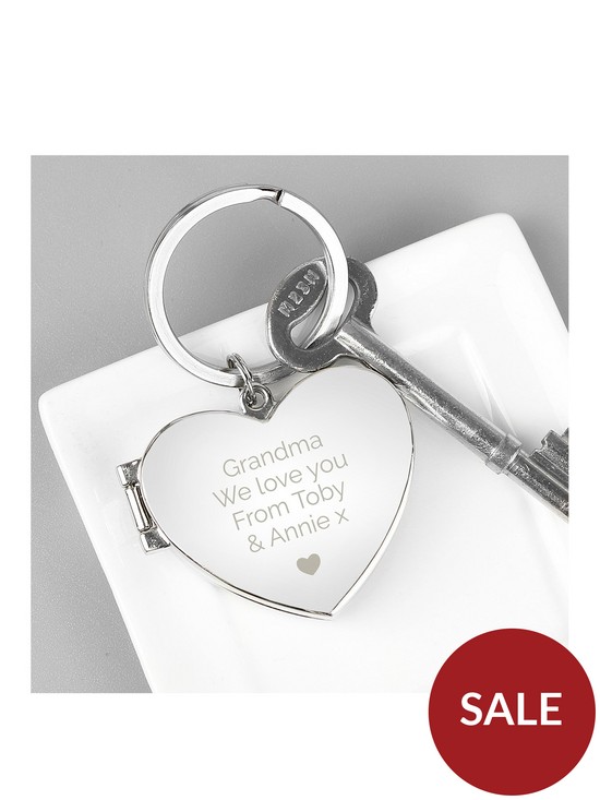 front image of the-personalised-memento-company-personalised-valentines-heart-photo-key-ring
