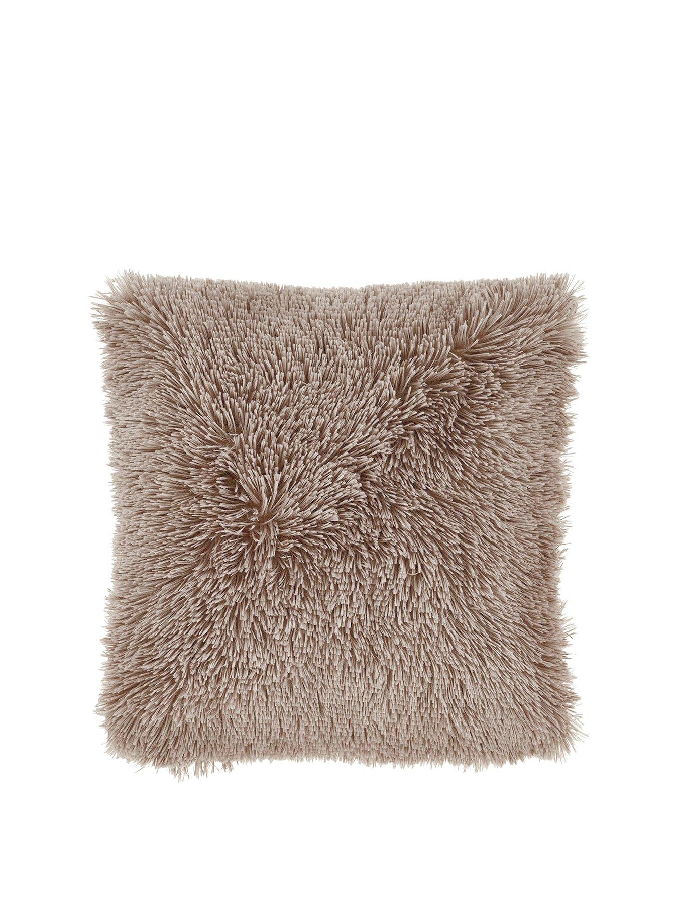 catherine-lansfield-cuddly-cushion