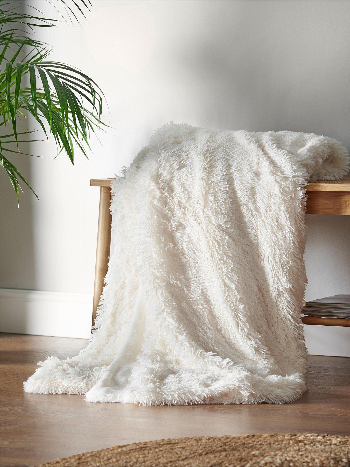 catherine-lansfield-cuddly-throw