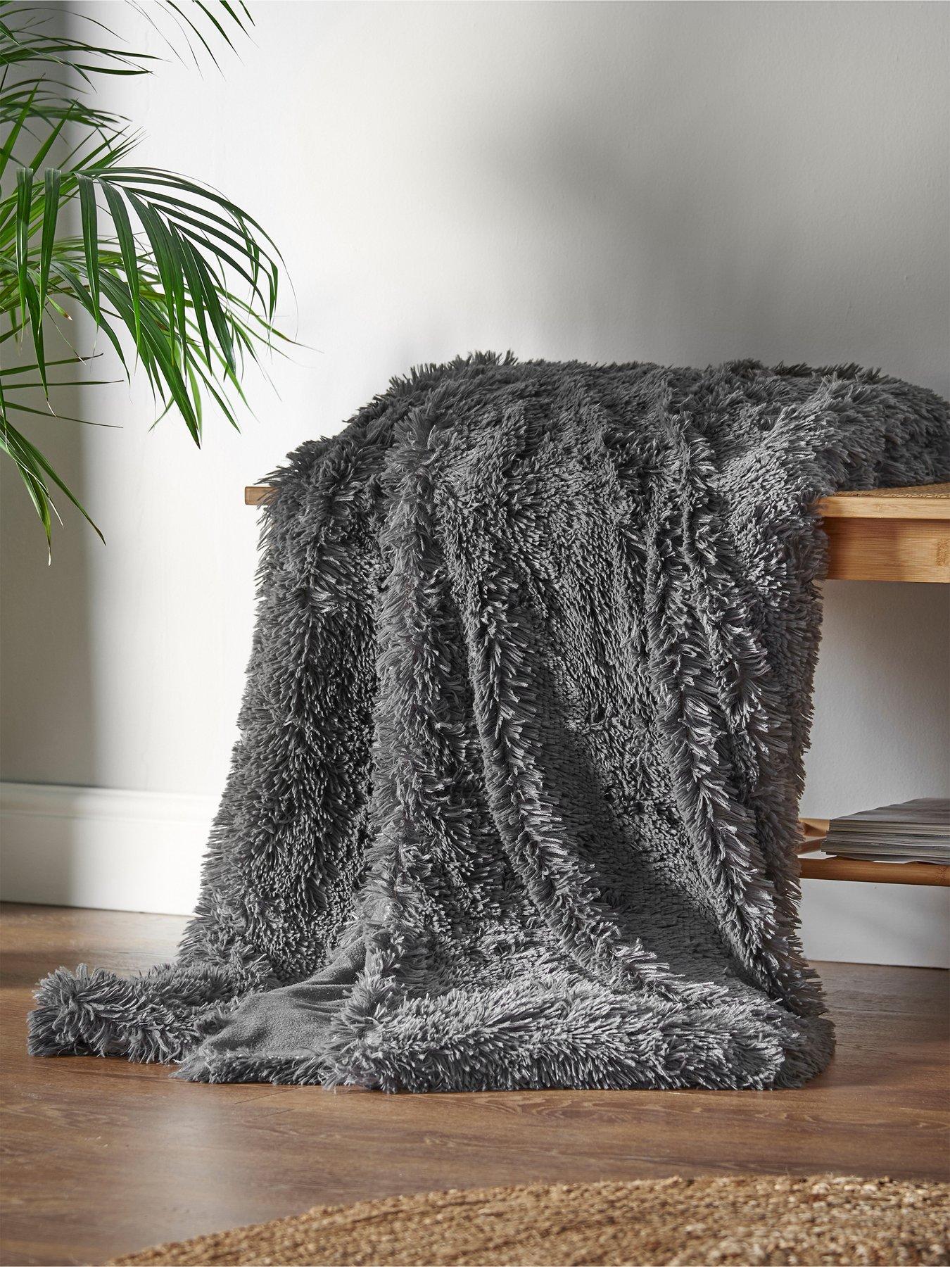 Catherine Lansfield Cuddly Throw