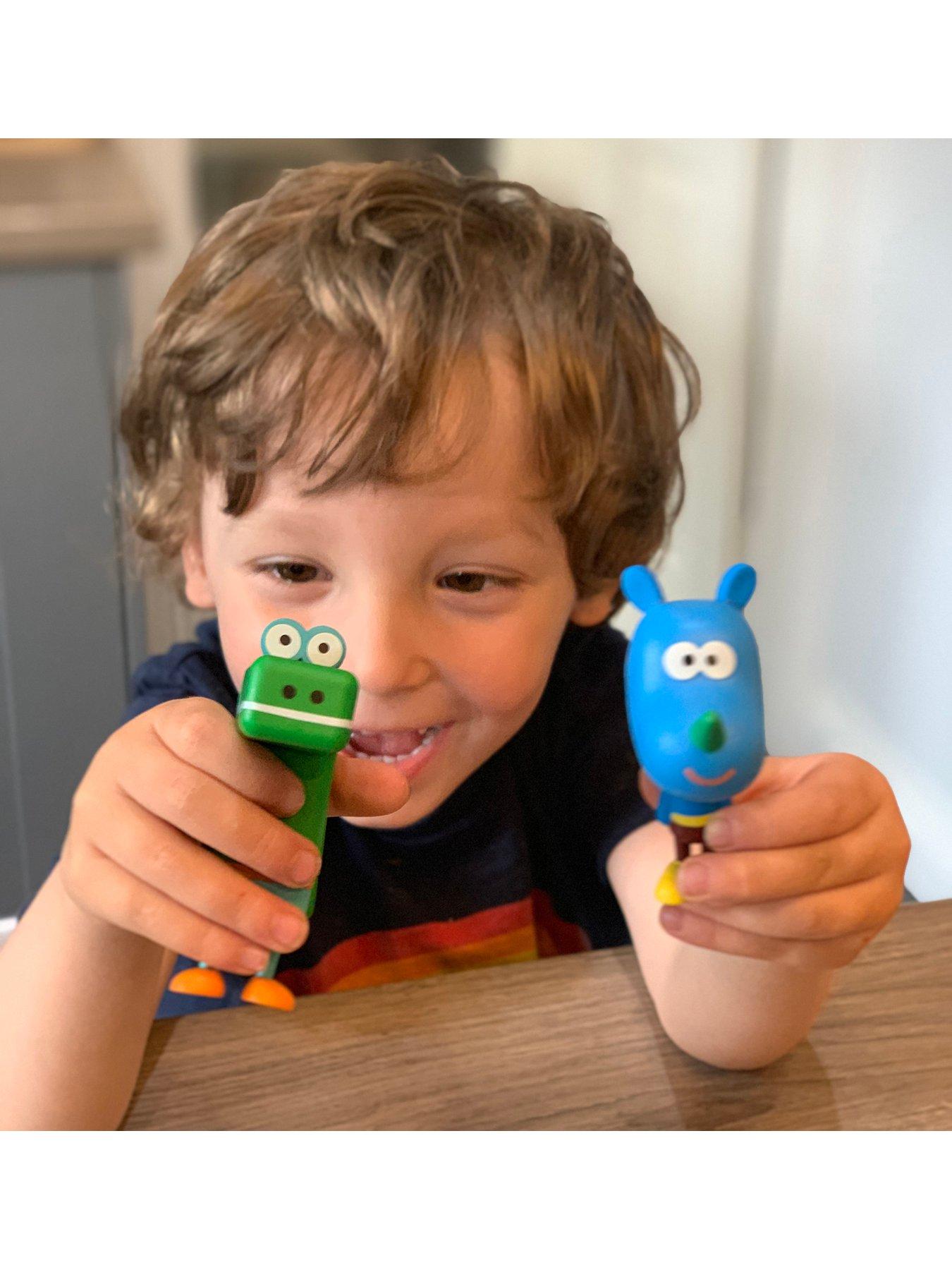 Image 4 of 6 of Hey Duggee Duggee and The Squirrels Figurine Pack