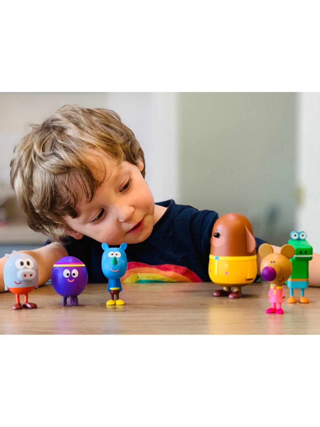 Image 5 of 6 of Hey Duggee Duggee and The Squirrels Figurine Pack