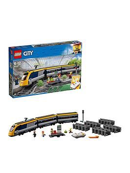 LEGO City  Lego City 60197 Passenger Train