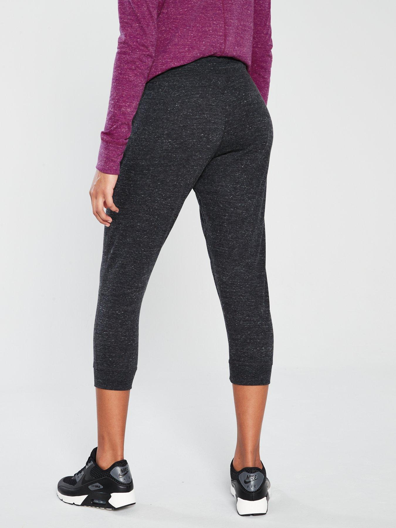 nike women's gym vintage capri pant