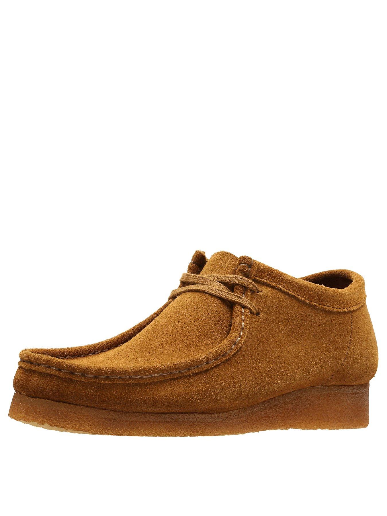 clarks wallabees size 6