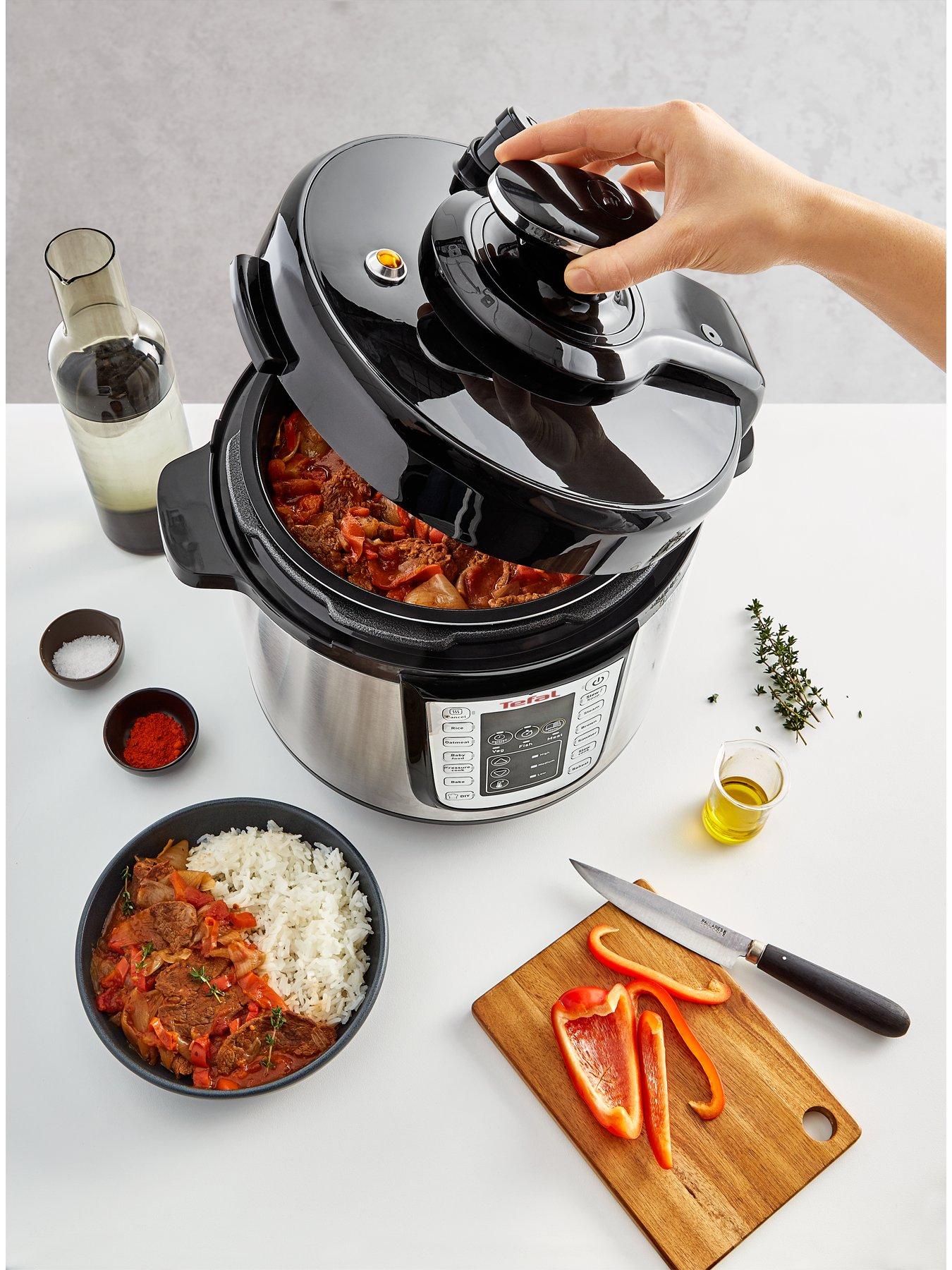 Image 5 of 7 of Tefal All-in-One&nbsp;CY505 Pressure Cooker 6L - Black and&nbsp;Stainless Steel