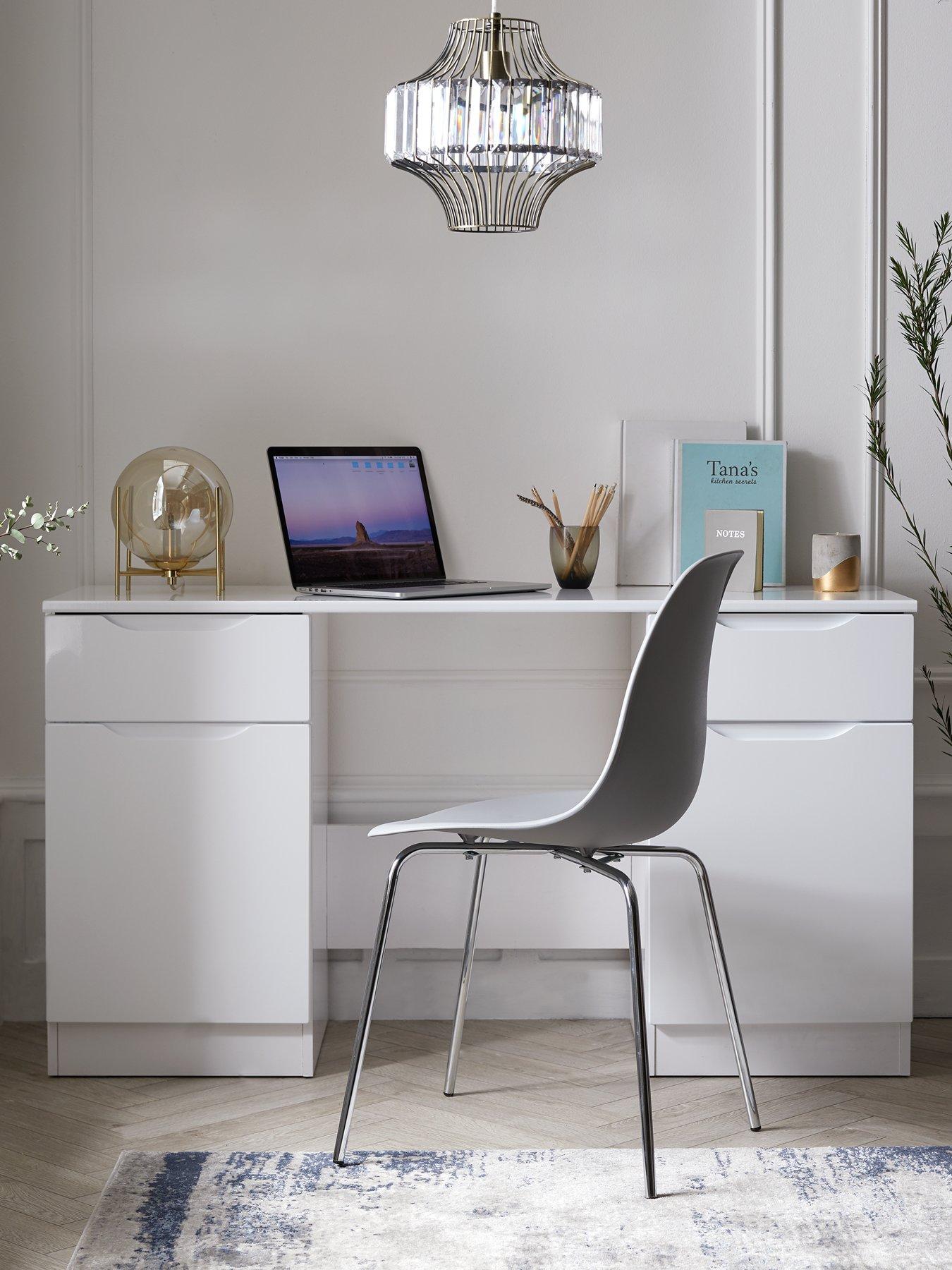 undefined Bilbao Ready Assembled High Gloss Desk - White