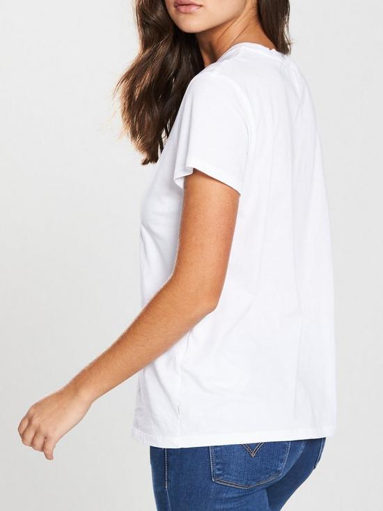 stillFront image of levis-the-perfect-graphic-logo-pure-cotton-t-shirt-white
