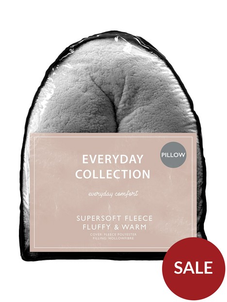very-home-teddy-fleece-v-shaped-pillow