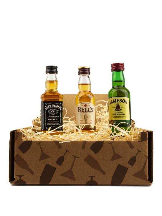 front image of miniature-whisky-trio-gift-box-jack-daniels-bells-whisky-and-jamesons-irish-total-150ml