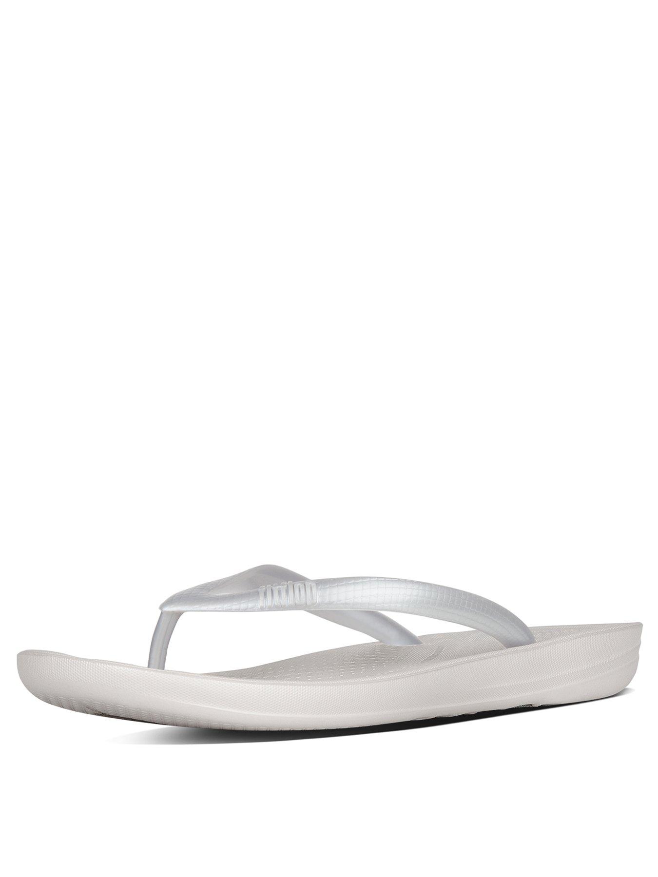 fitflop ergonomic flip flops