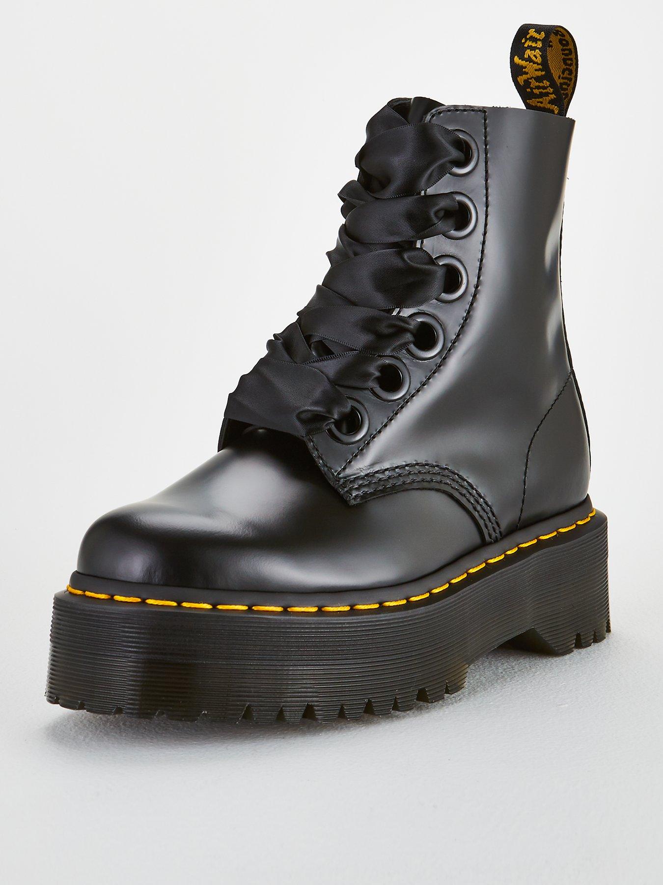 dr martens 2679