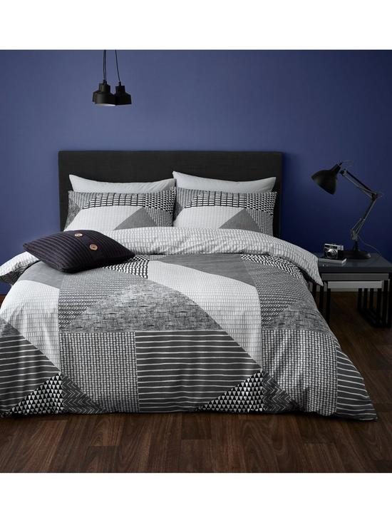 front image of catherine-lansfield-larsson-geo-duvet-cover-set-grey
