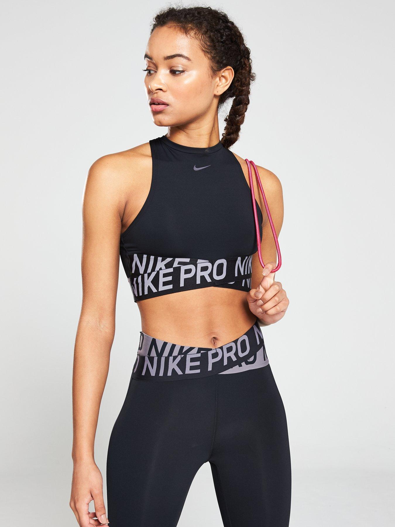 nike fitted crop top