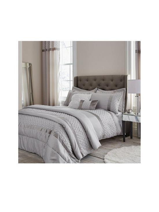 stillFront image of catherine-lansfield-sequin-cluster-bedspread-throw-silver