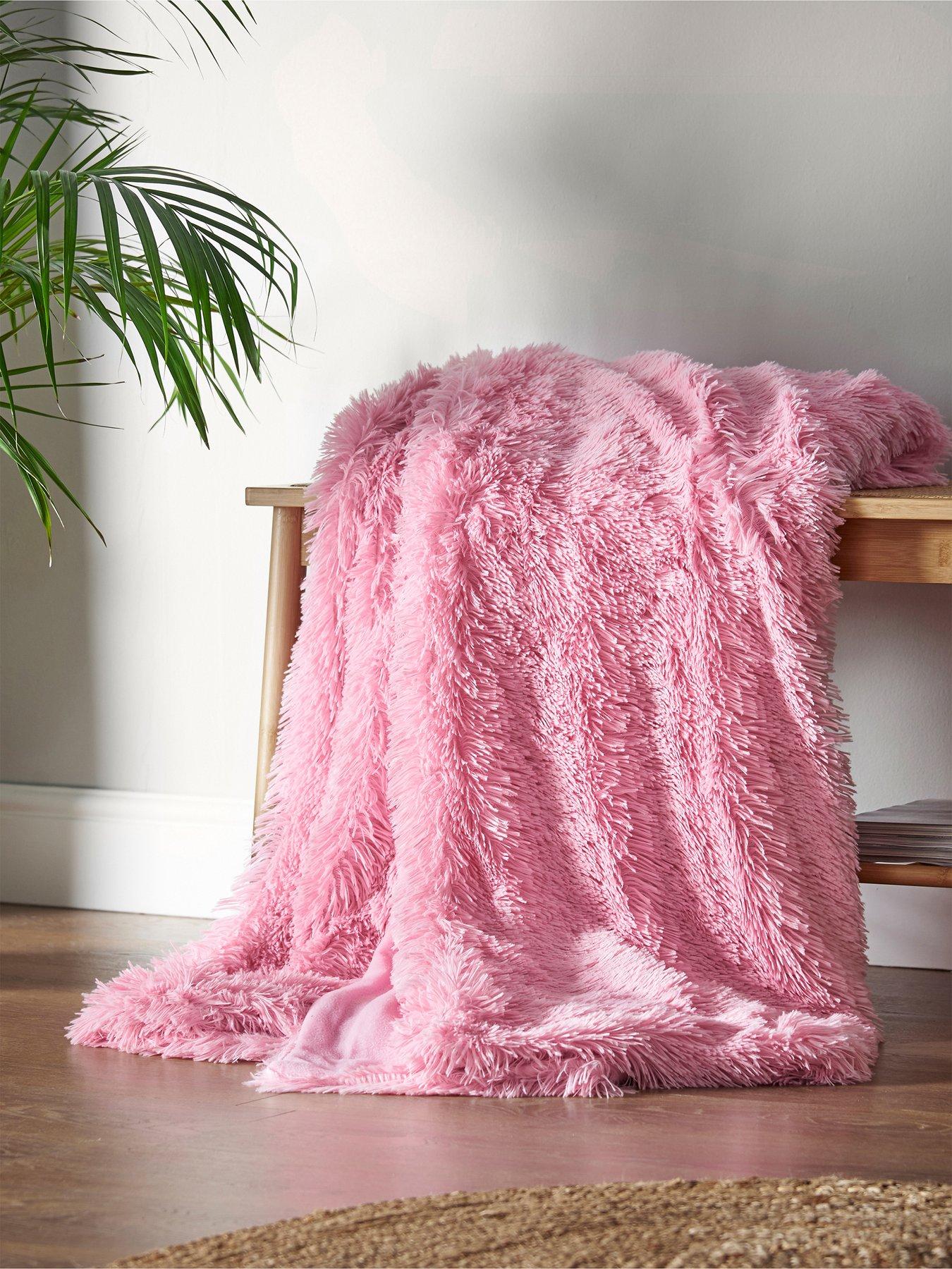 Image 1 of 5 of Catherine Lansfield Cuddly Throw