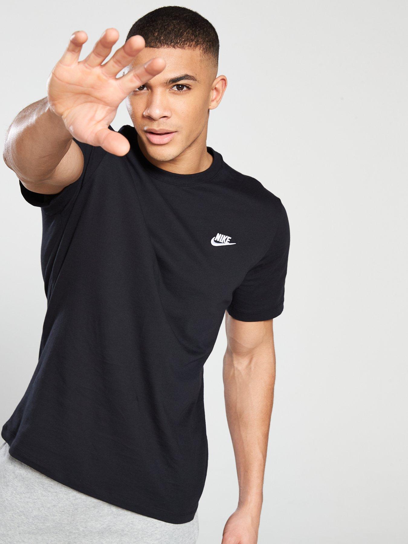 nike sportswear club tee