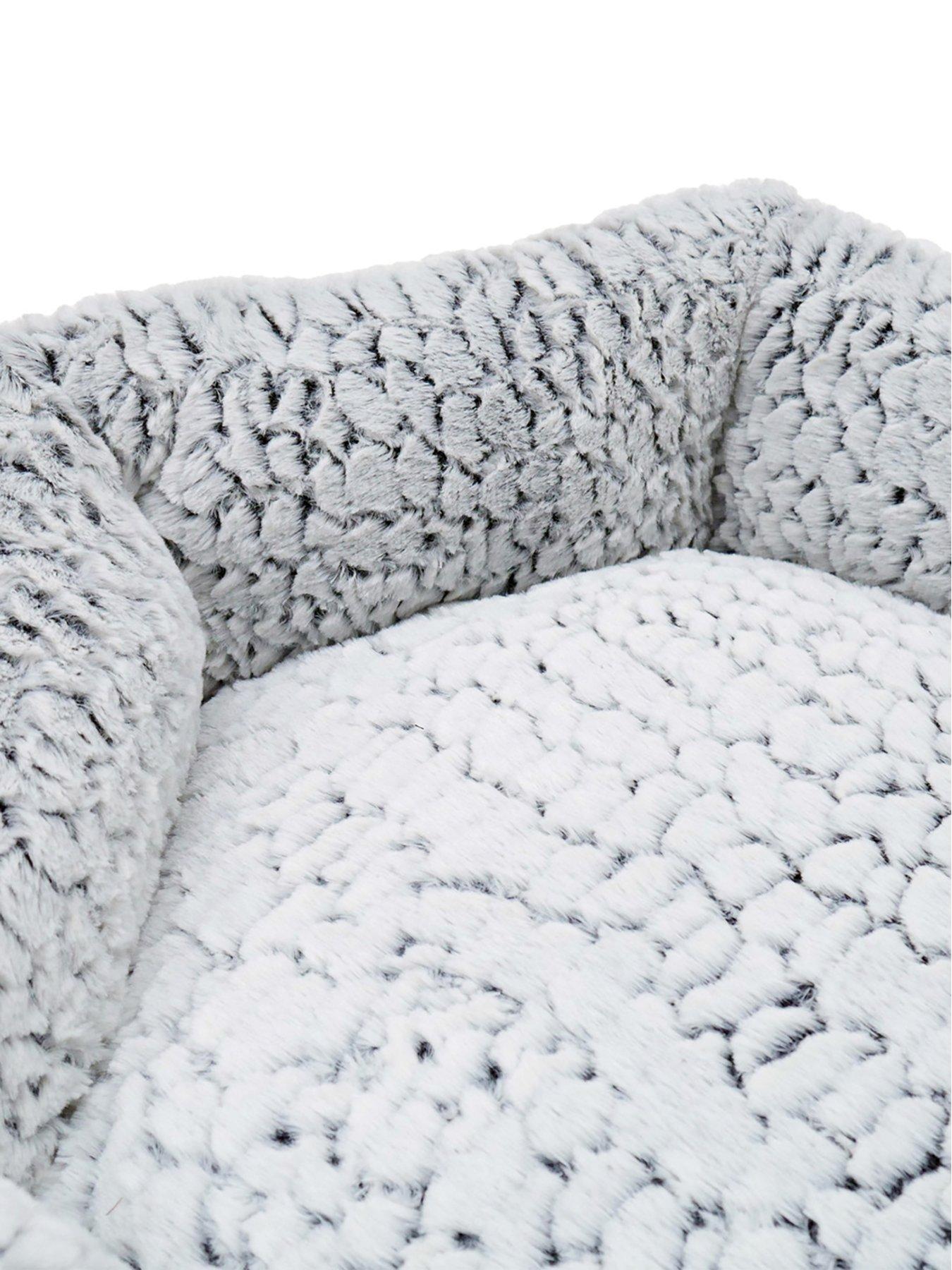 Image 5 of 6 of Rosewood Luxury Fleece-Lined Plush Pet Bed 61cm