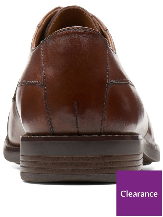 stillFront image of clarks-becken-cap-shoes-tan-brown