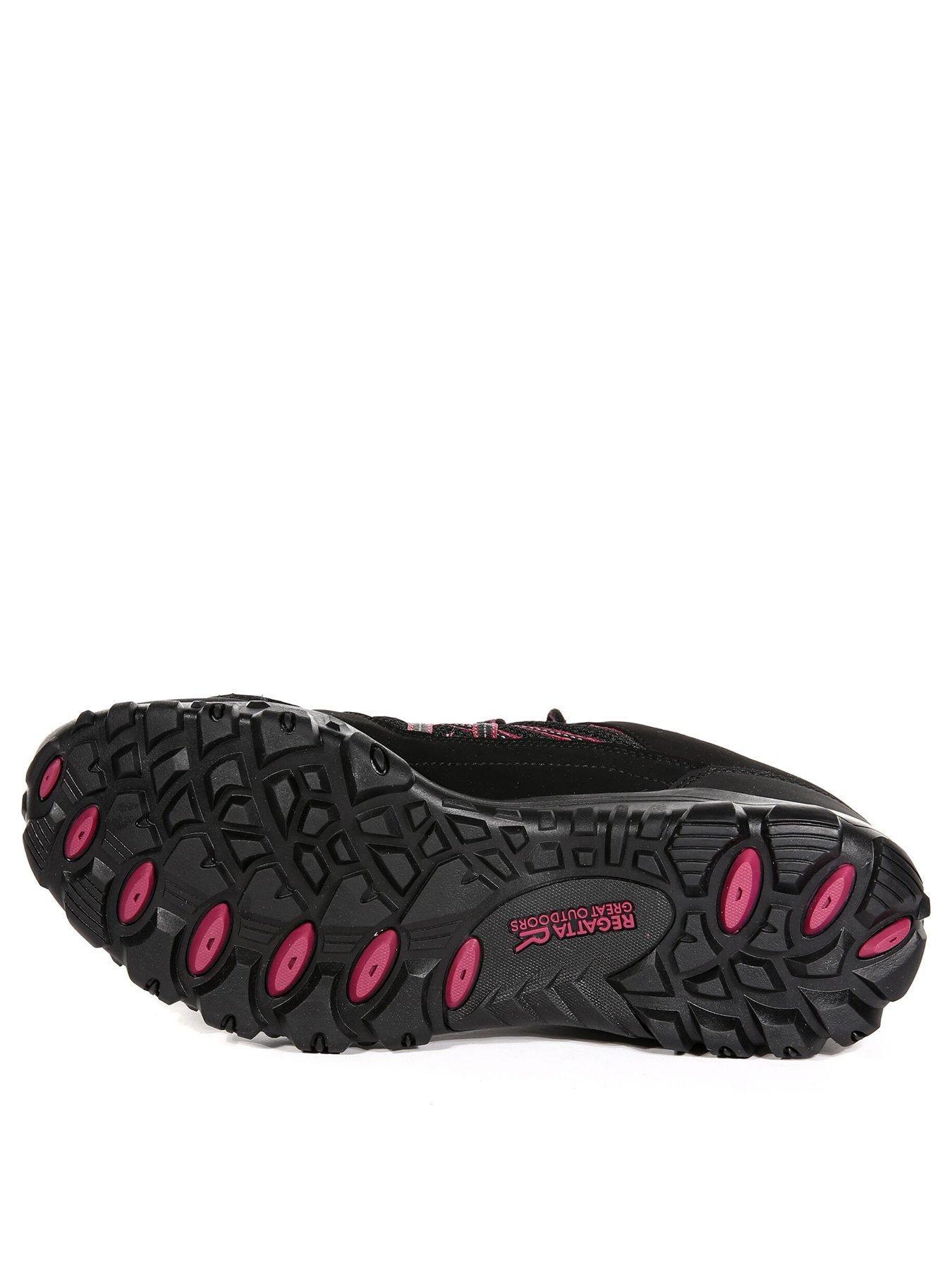 stillFront image of regatta-lady-edgepointnbspiii-low-walking-boots-blackpink