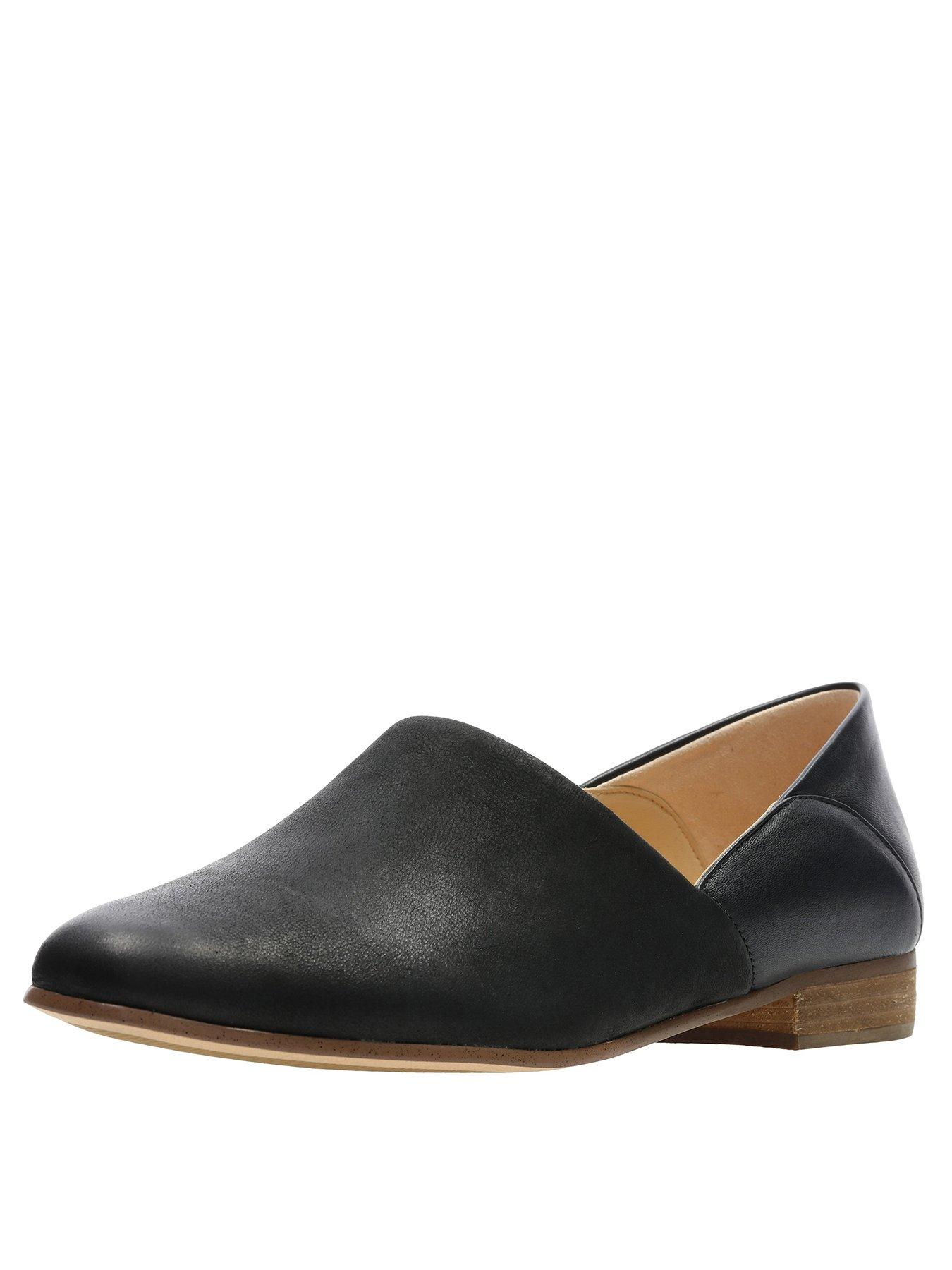 clarks flats clearance