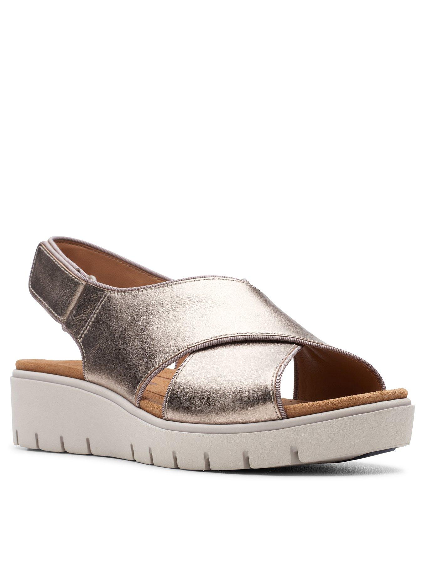 clarks unstructured sandals