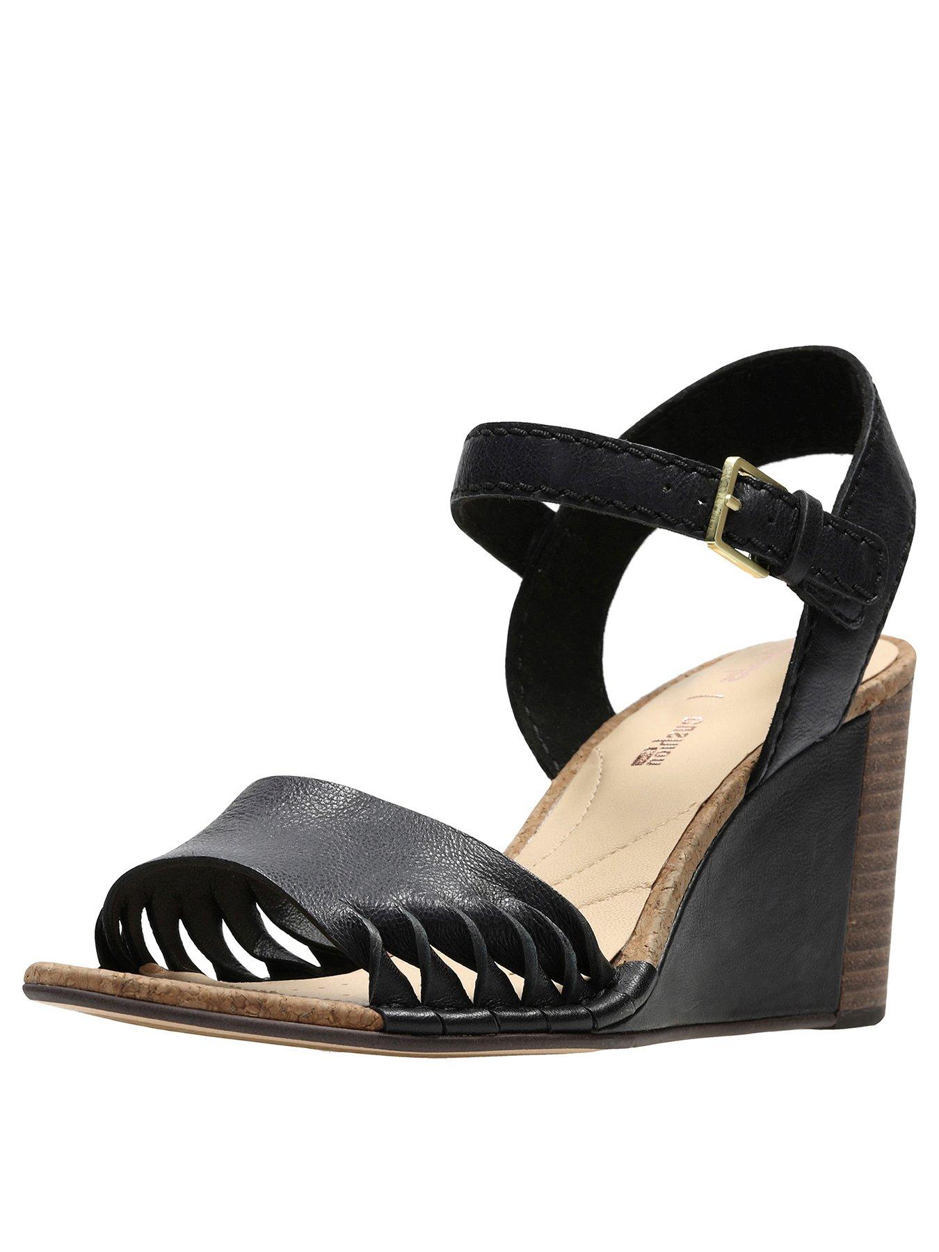 clarks ladies wedge sandals