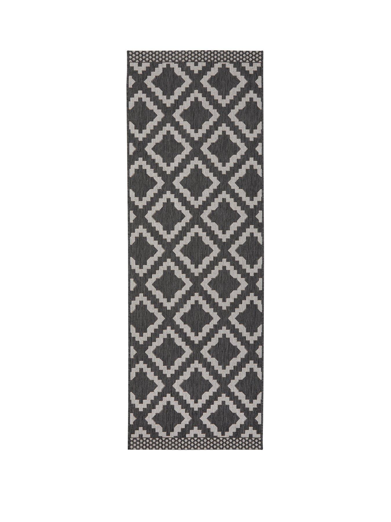 stillFront image of the-very-collection-kamina-indooroutdoor-flatweave-runner