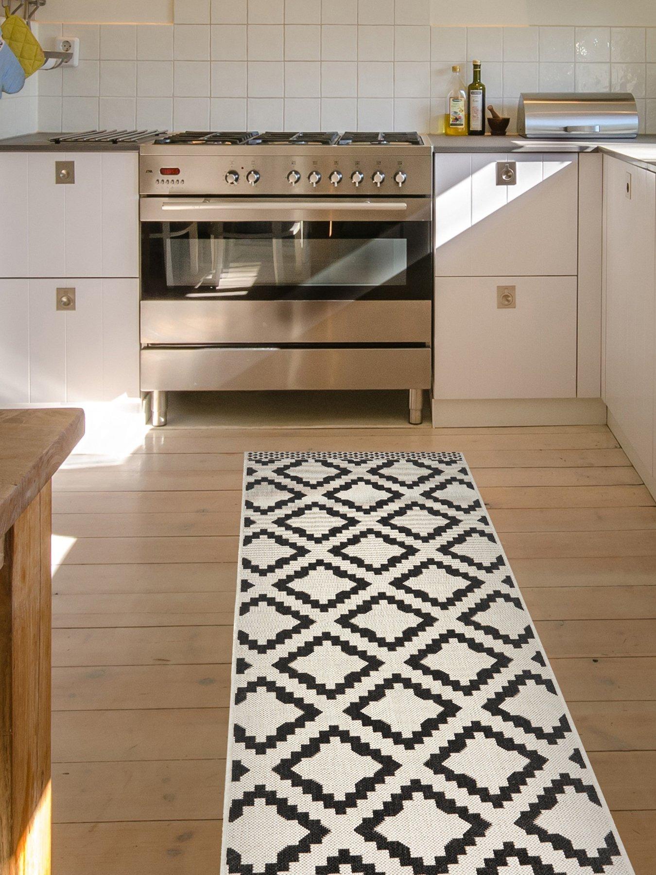  image of the-very-collection-kamina-indooroutdoor-flatweave-runner