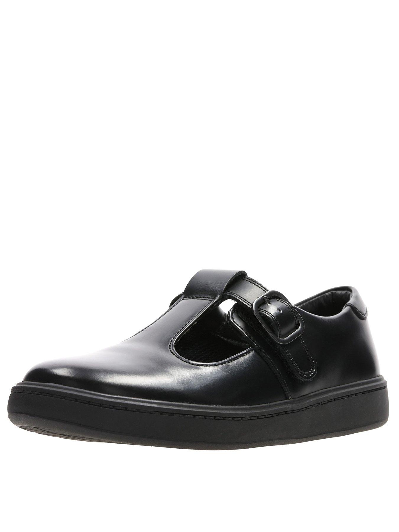 clarks school shoes clearance