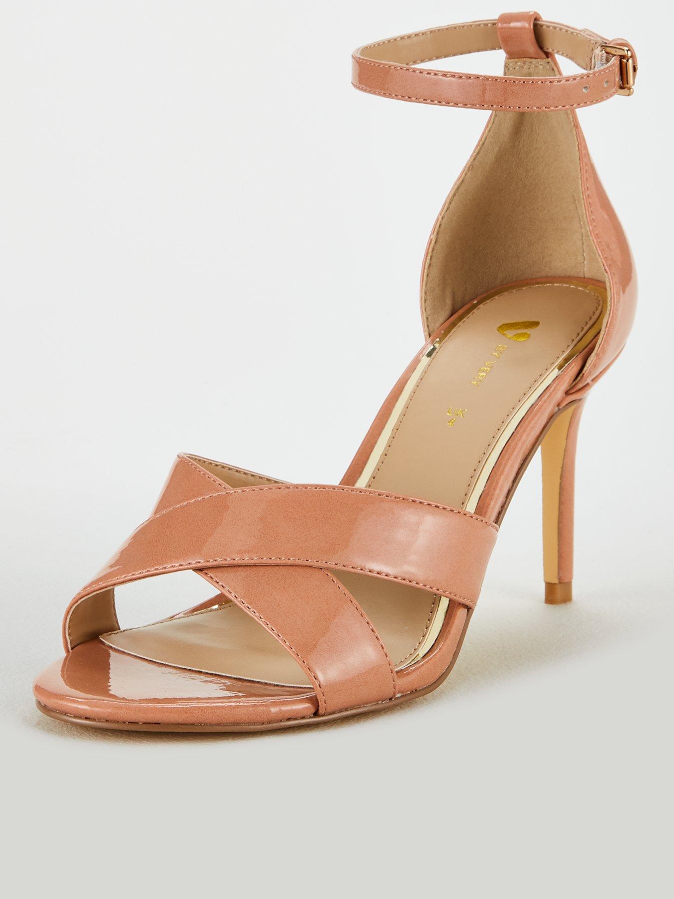 wide feet sandals uk