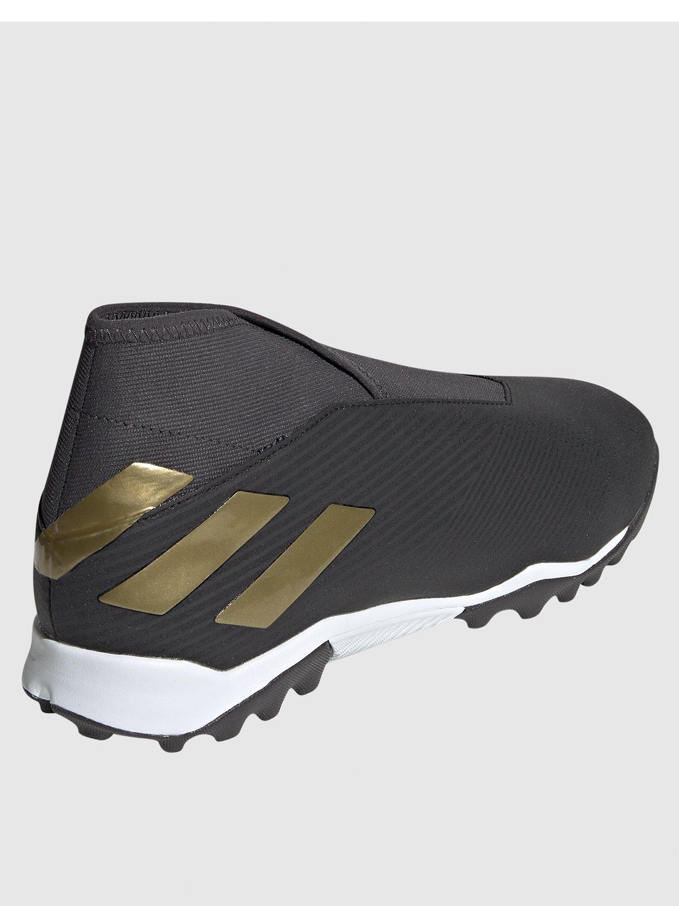 laceless astro football boots