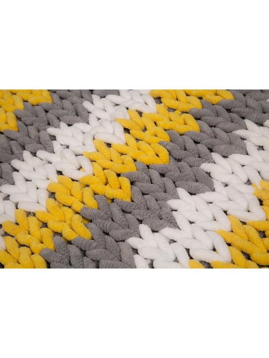 stillFront image of croydex-yellow-white-and-grey-patterned-bath-mat