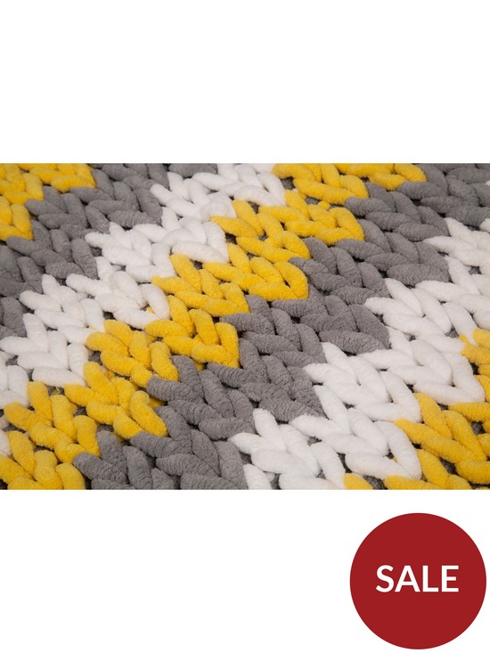 stillFront image of croydex-yellow-white-and-grey-patterned-bath-mat