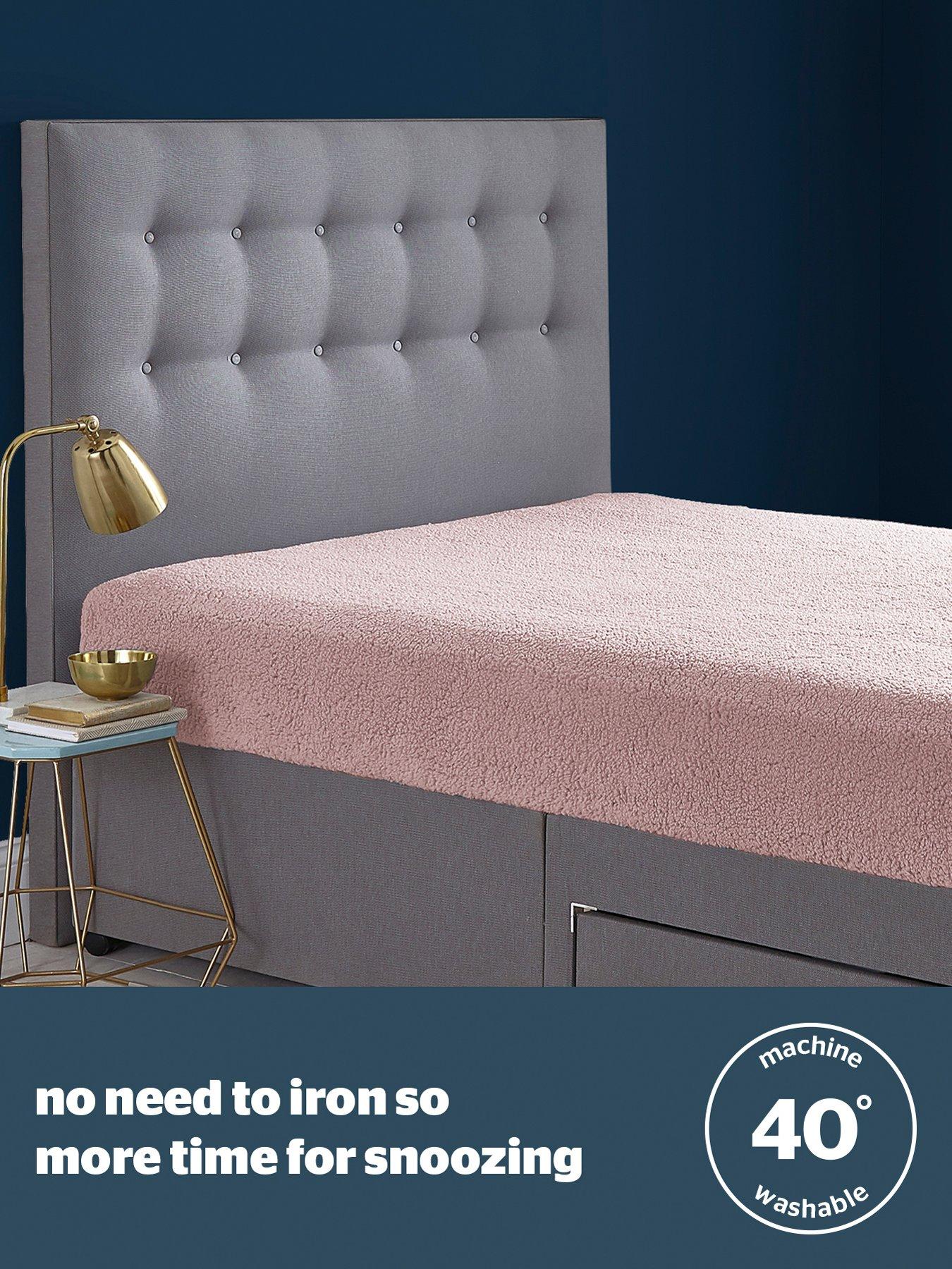  image of silentnight-teddy-fleece-fitted-sheet-pink
