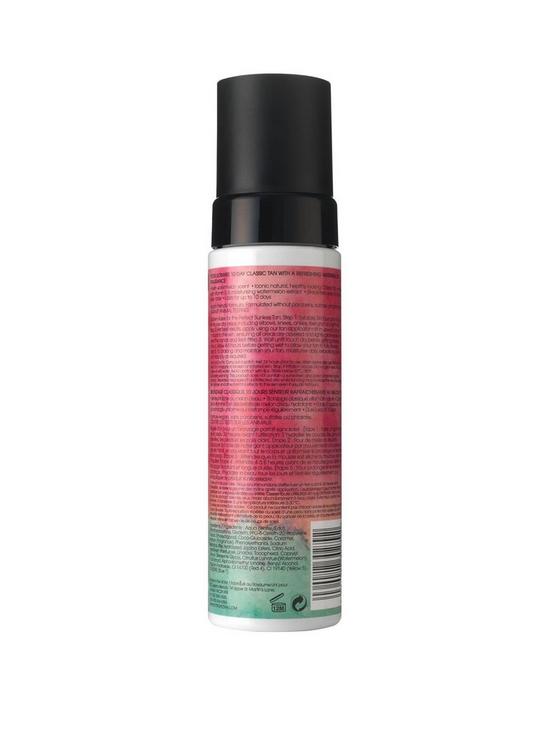 stillFront image of st-tropez-self-tan-classic-watermelon-infusion-mousse-200ml