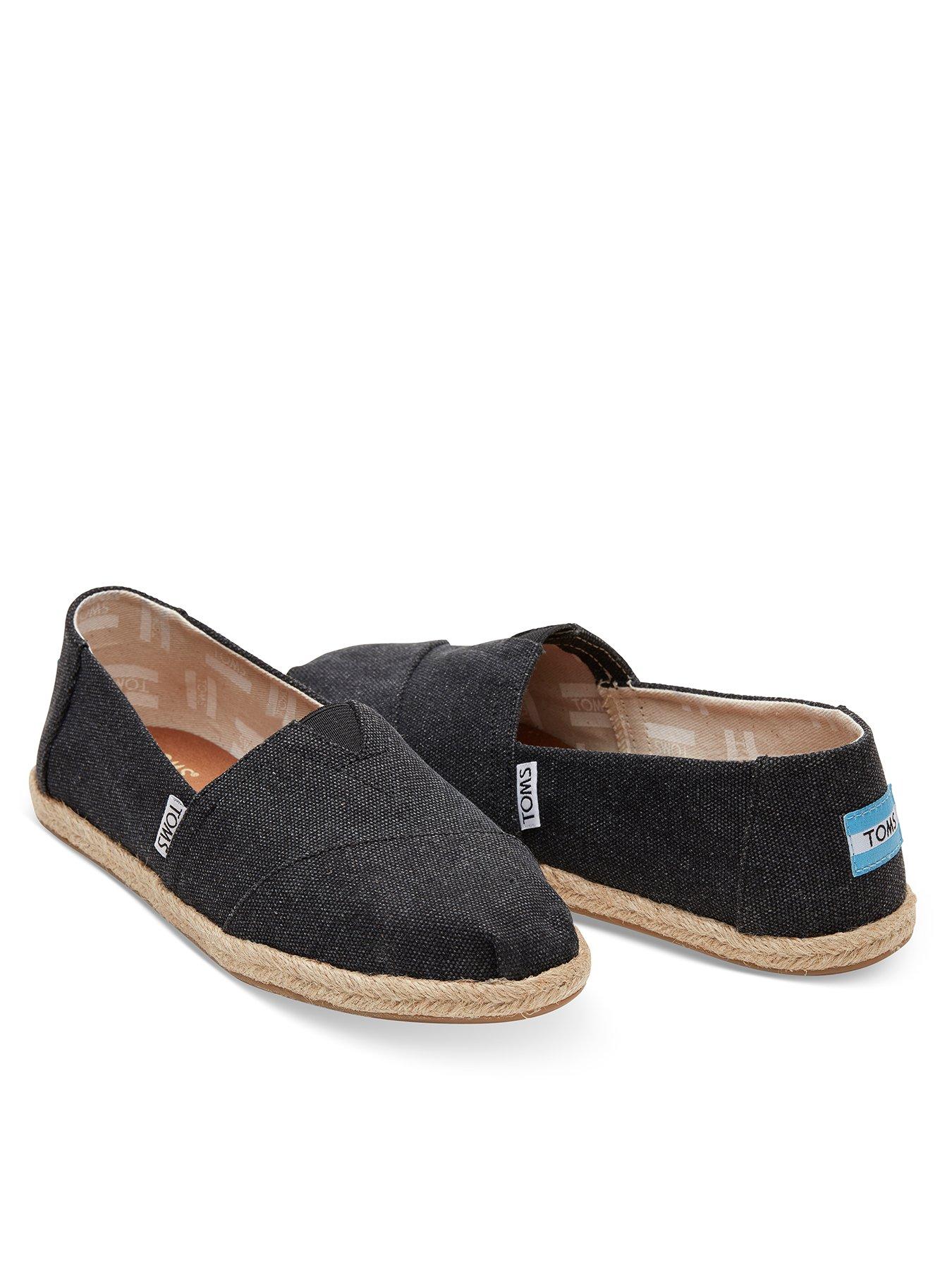 toms canvas shoes
