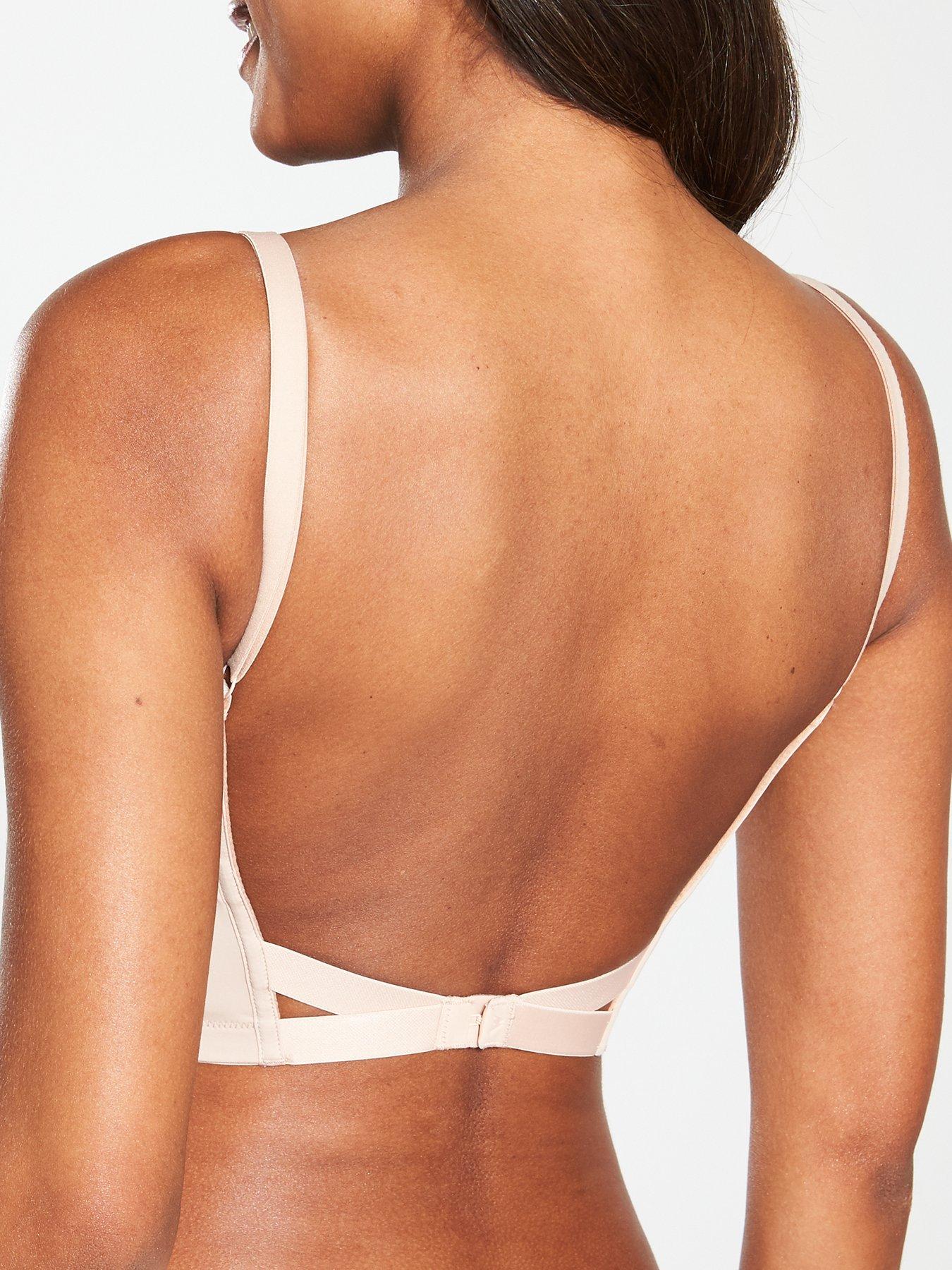 How to Wear a Backless Dress With a Normal Bra