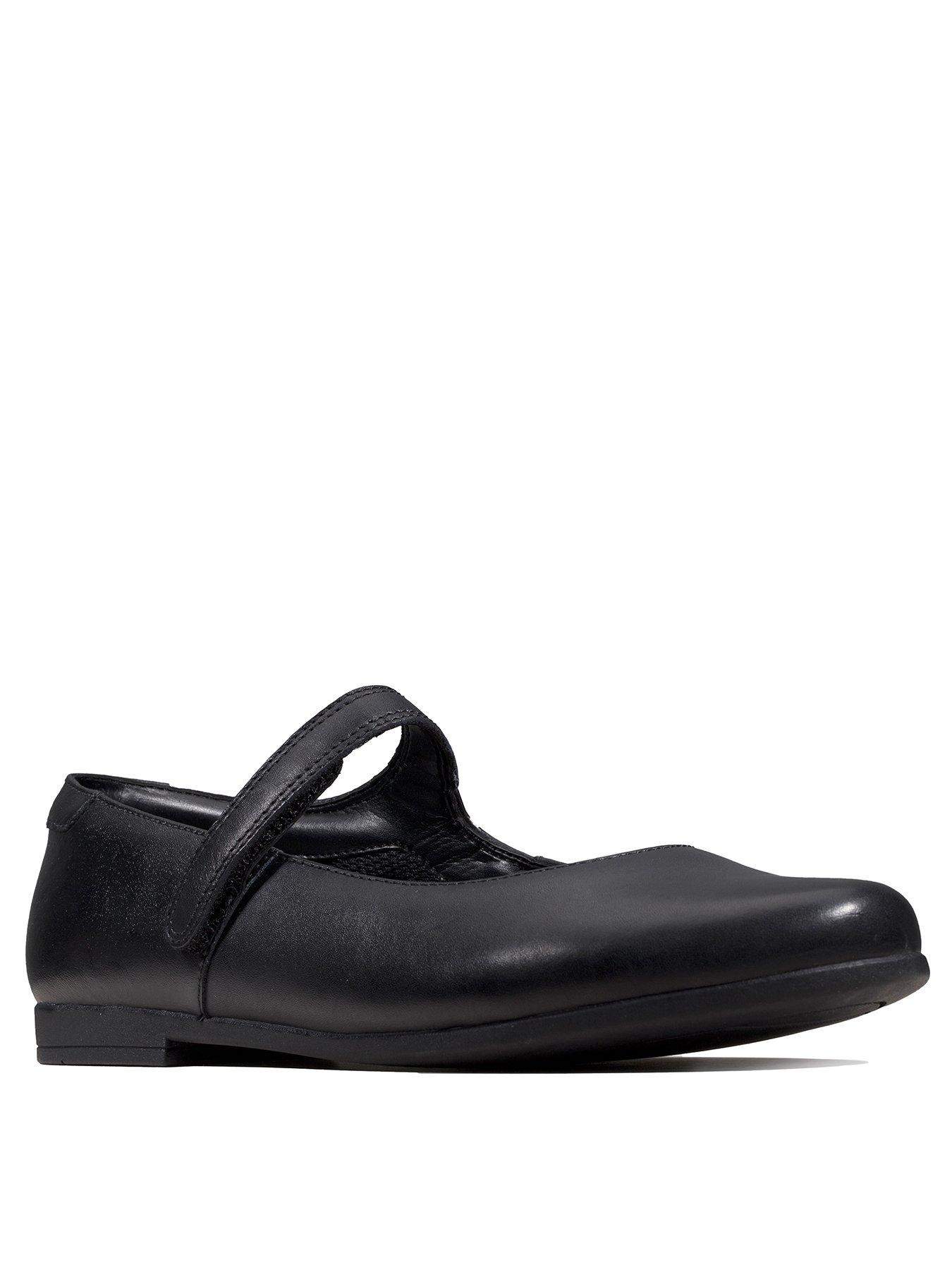 clarks school shoes clearance