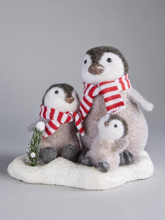 front image of penguin-family-christmas-decoration