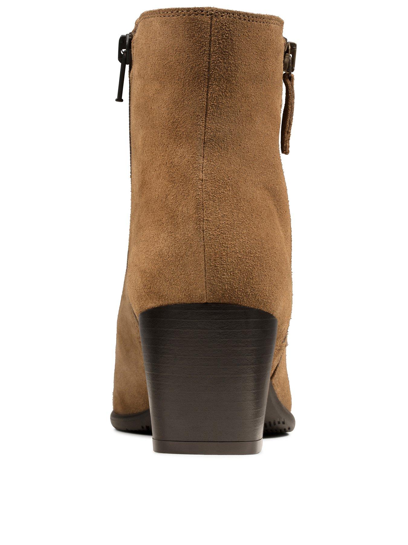 clarks isabella boots