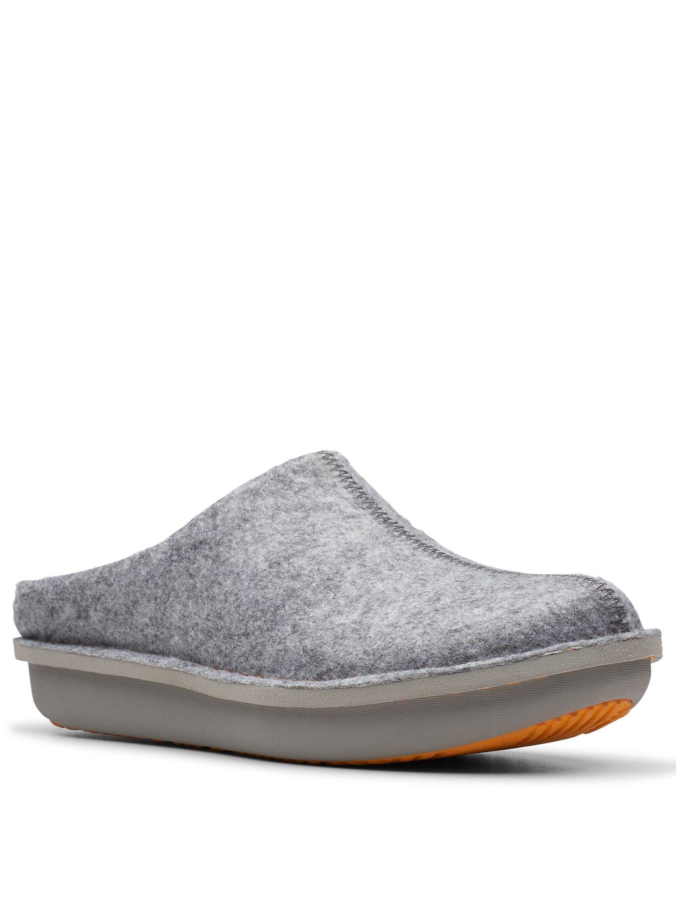 clarks step flow clog slipper