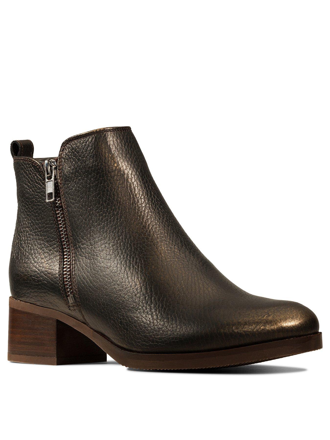 clarks womens boots clearance