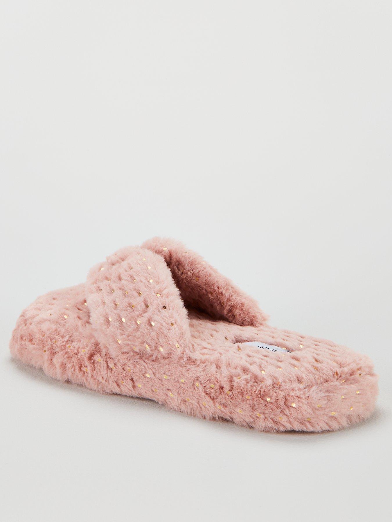 next toe post slippers